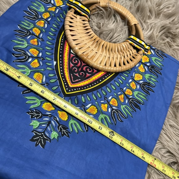Gorgeous Summer Bag-Cloth Exterior/ Round Bamboo Woven Handles-Arm/Hand Carry - Picture 6 of 16